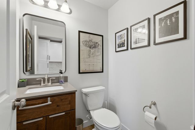 2131 S 1825 W, Woods Cross, UT 84087