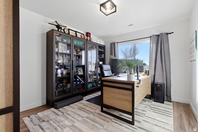 2131 S 1825 W, Woods Cross, UT 84087