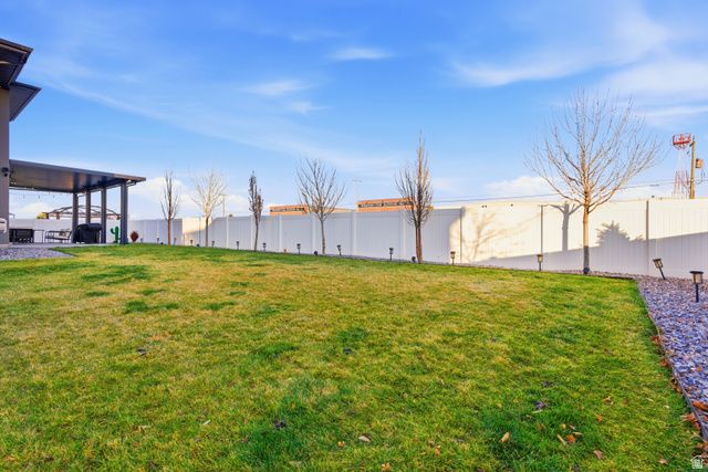 2131 S 1825 W, Woods Cross, UT 84087