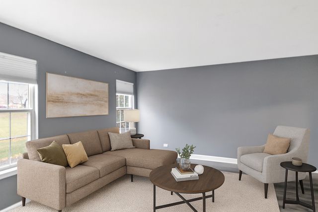 1941 Quaker Hollow Lane 1941, Streamwood, IL 60107