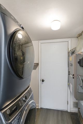 1941 Quaker Hollow Lane 1941, Streamwood, IL 60107