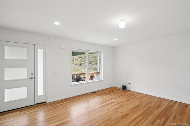 65 Ozark Street, Ronkonkoma, NY 11720
