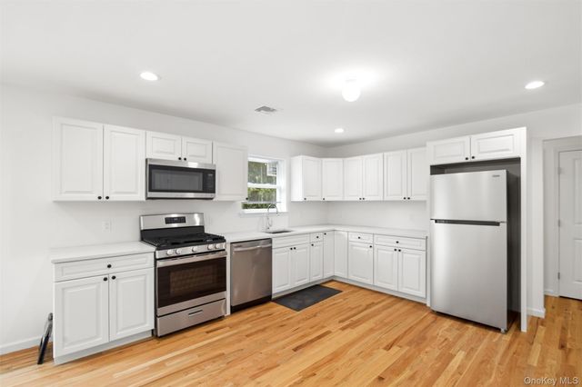 65 Ozark Street, Ronkonkoma, NY 11720