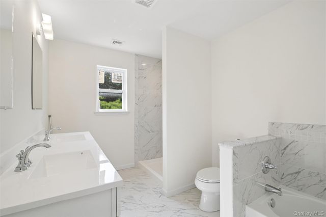 65 Ozark Street, Ronkonkoma, NY 11720