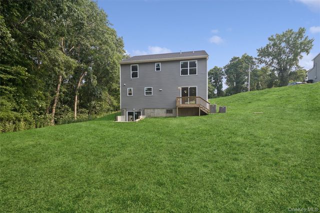 65 Ozark Street, Ronkonkoma, NY 11720