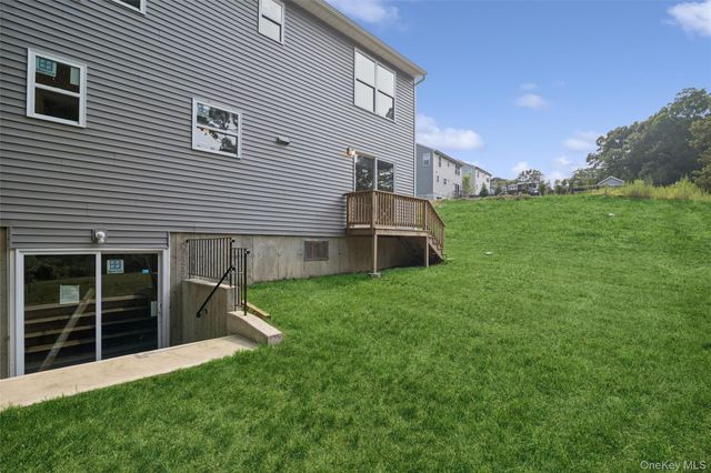 65 Ozark Street, Ronkonkoma, NY 11720