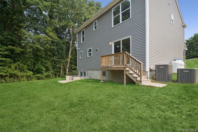 65 Ozark Street, Ronkonkoma, NY 11720
