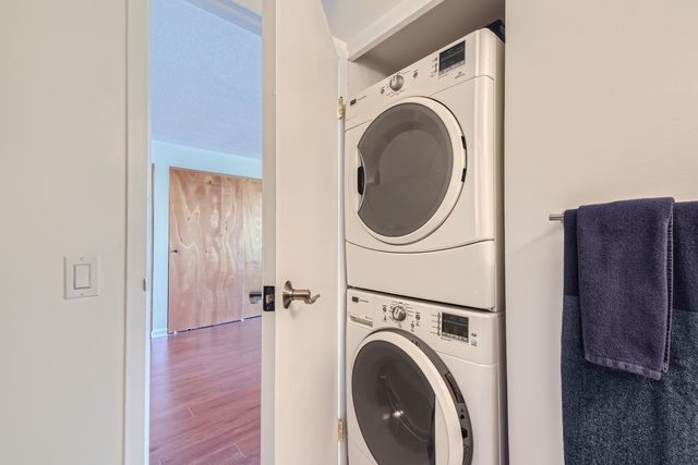 711 W Gordon Terrace 701, Chicago, IL 60613