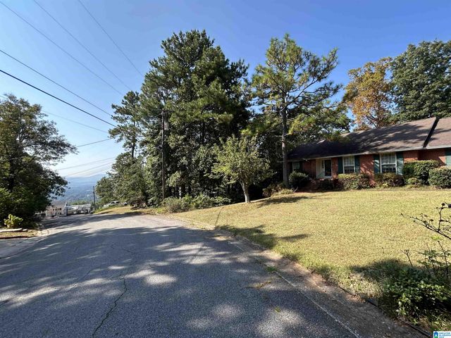 8 ROBINWOOD LANE, Anniston, AL 36207