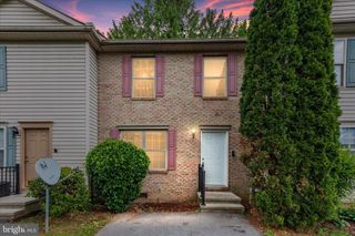 33 DOROTHY CT, Inwood, WV 25428