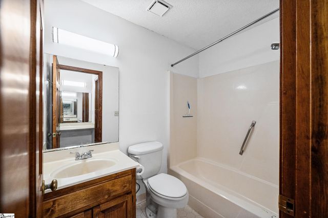 1118 Devenger Road, Greer, SC 29650