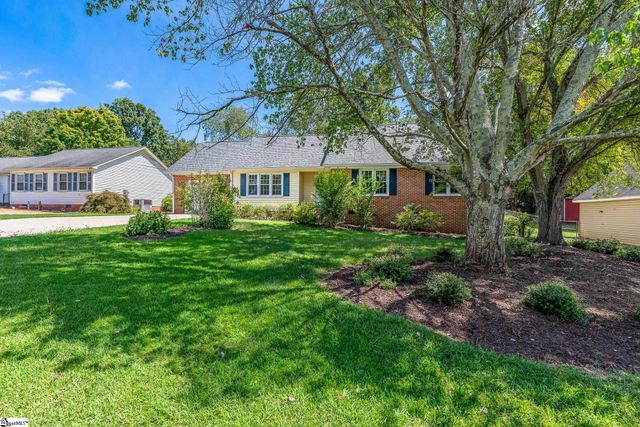 1118 Devenger Road, Greer, SC 29650