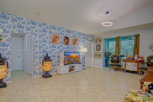 1050 Hancock Creek South Blvd 203 203, Cape Coral, FL 33909