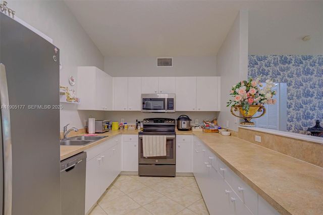 1050 Hancock Creek South Blvd 203 203, Cape Coral, FL 33909