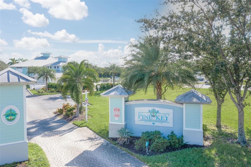 1050 Hancock Creek South Blvd 203 203, Cape Coral, FL 33909