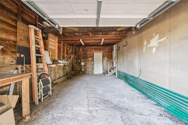 2412 28th Avenue N, Texas City, TX 77590