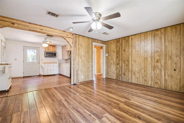 2412 28th Avenue N, Texas City, TX 77590