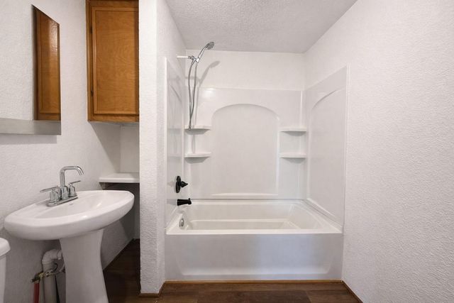 2412 28th Avenue N, Texas City, TX 77590