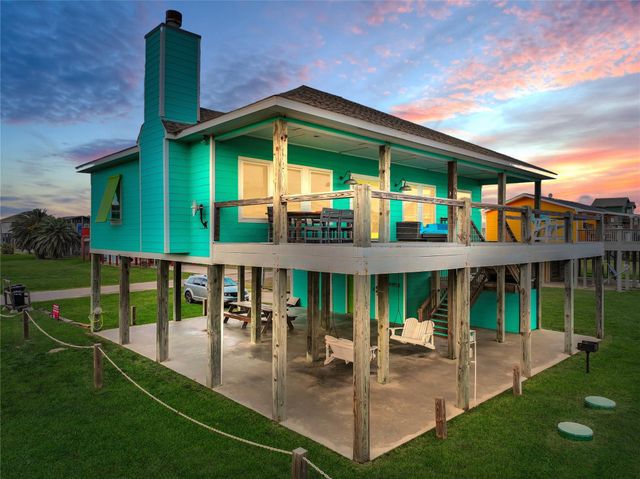 122 Ocean View Drive, Crystal Beach, TX 77650