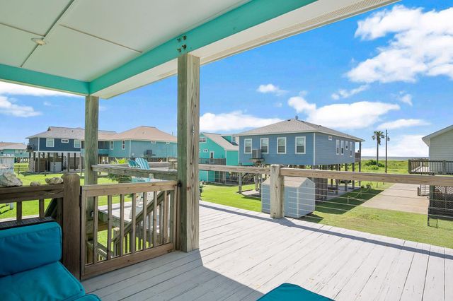 122 Ocean View Drive, Crystal Beach, TX 77650