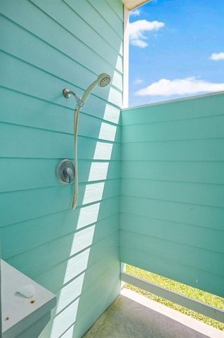 122 Ocean View Drive, Crystal Beach, TX 77650