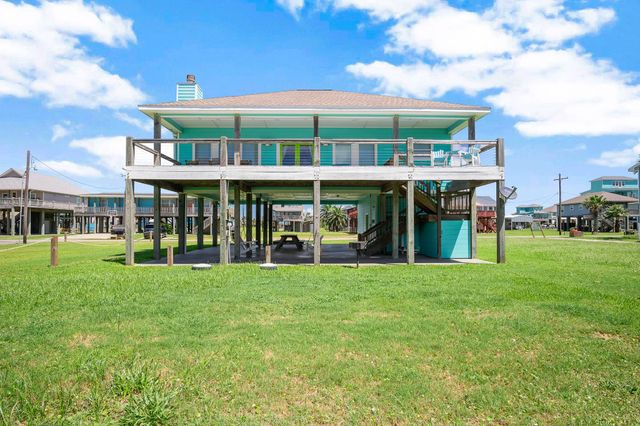 122 Ocean View Drive, Crystal Beach, TX 77650