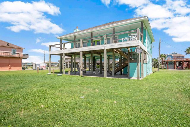 122 Ocean View Drive, Crystal Beach, TX 77650