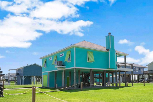 122 Ocean View Drive, Crystal Beach, TX 77650