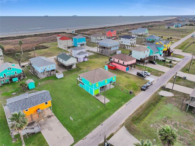 122 Ocean View Drive, Crystal Beach, TX 77650