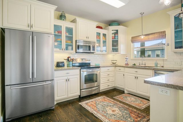 122 Ocean View Drive, Crystal Beach, TX 77650