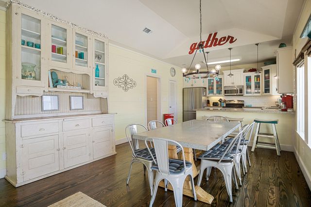 122 Ocean View Drive, Crystal Beach, TX 77650