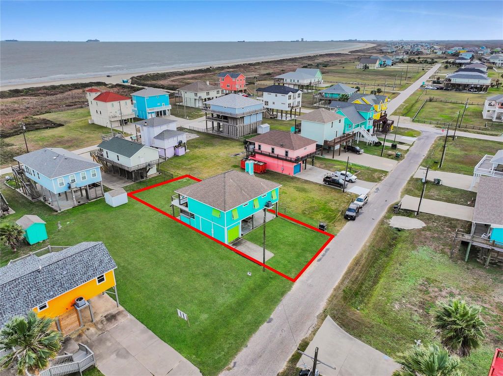 122 Ocean View Drive, Crystal Beach, TX 77650