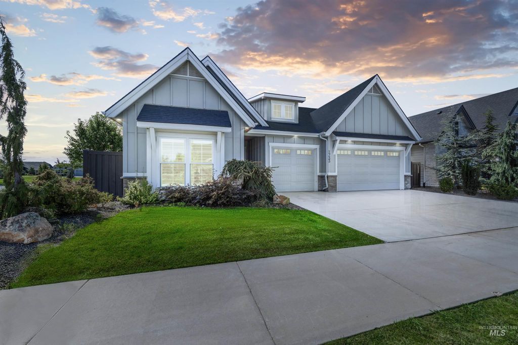 1733 E Mount Maria St, Meridian, ID 83642 photo 2