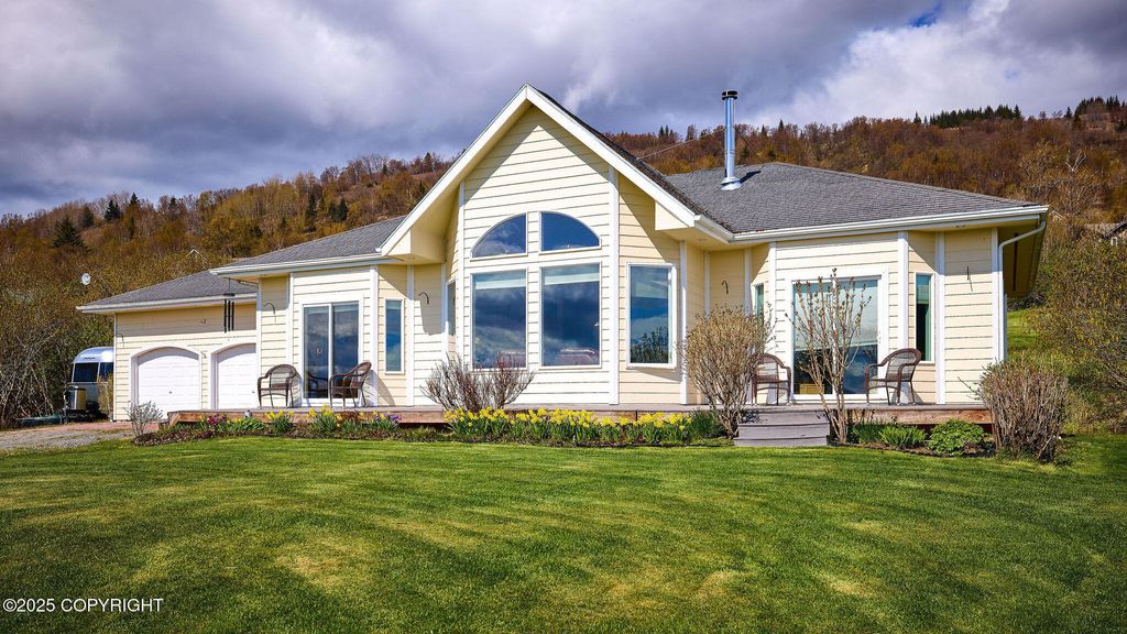 41293 Crested Crane Street, Homer, AK 99603