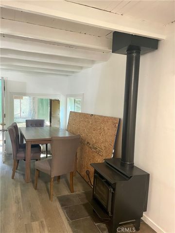 719 Woodland, Crestline, CA 92325