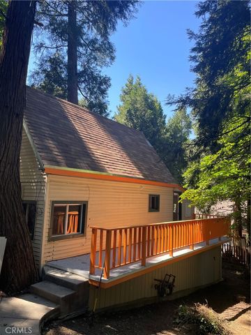 719 Woodland, Crestline, CA 92325