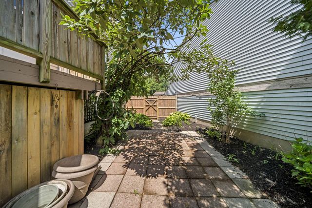 1004 Swanton Court, Westerville, OH 43081