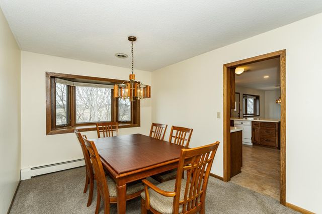 4400 Manor View Drive NW, Rochester, MN 55901