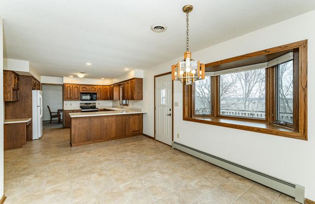 4400 Manor View Drive NW, Rochester, MN 55901