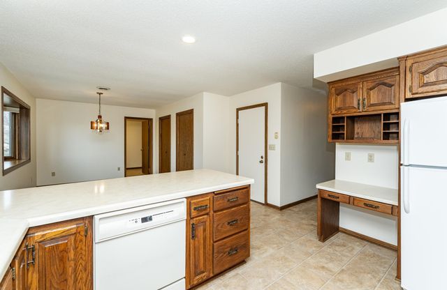 4400 Manor View Drive NW, Rochester, MN 55901