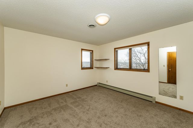 4400 Manor View Drive NW, Rochester, MN 55901