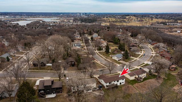 4400 Manor View Drive NW, Rochester, MN 55901