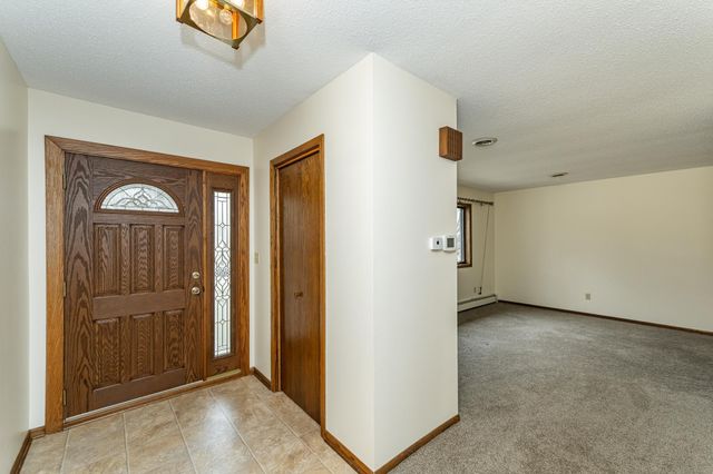 4400 Manor View Drive NW, Rochester, MN 55901