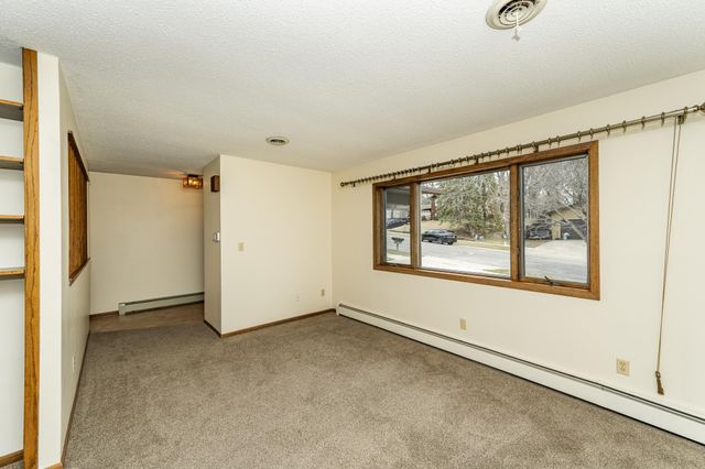 4400 Manor View Drive NW, Rochester, MN 55901