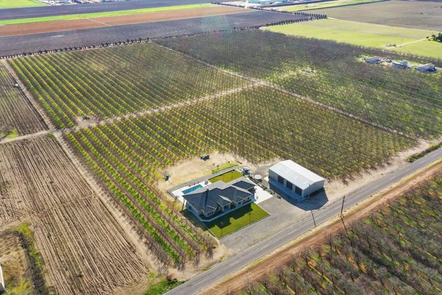 10393 Bradbury Rd, Ballico, CA 95303