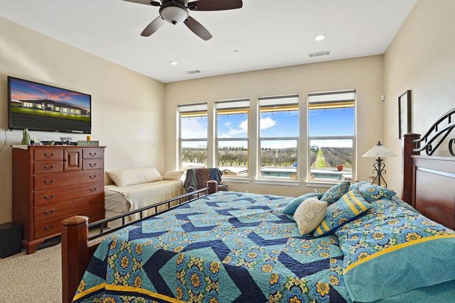 10393 Bradbury Rd, Ballico, CA 95303