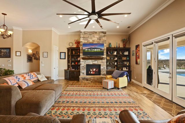 10393 Bradbury Rd, Ballico, CA 95303