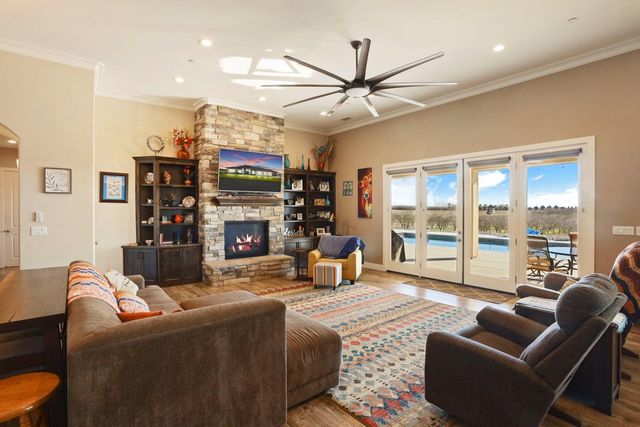 10393 Bradbury Rd, Ballico, CA 95303