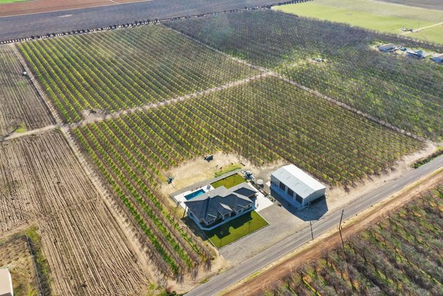 10393 Bradbury Rd, Ballico, CA 95303