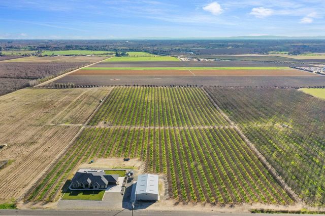 10393 Bradbury Rd, Ballico, CA 95303